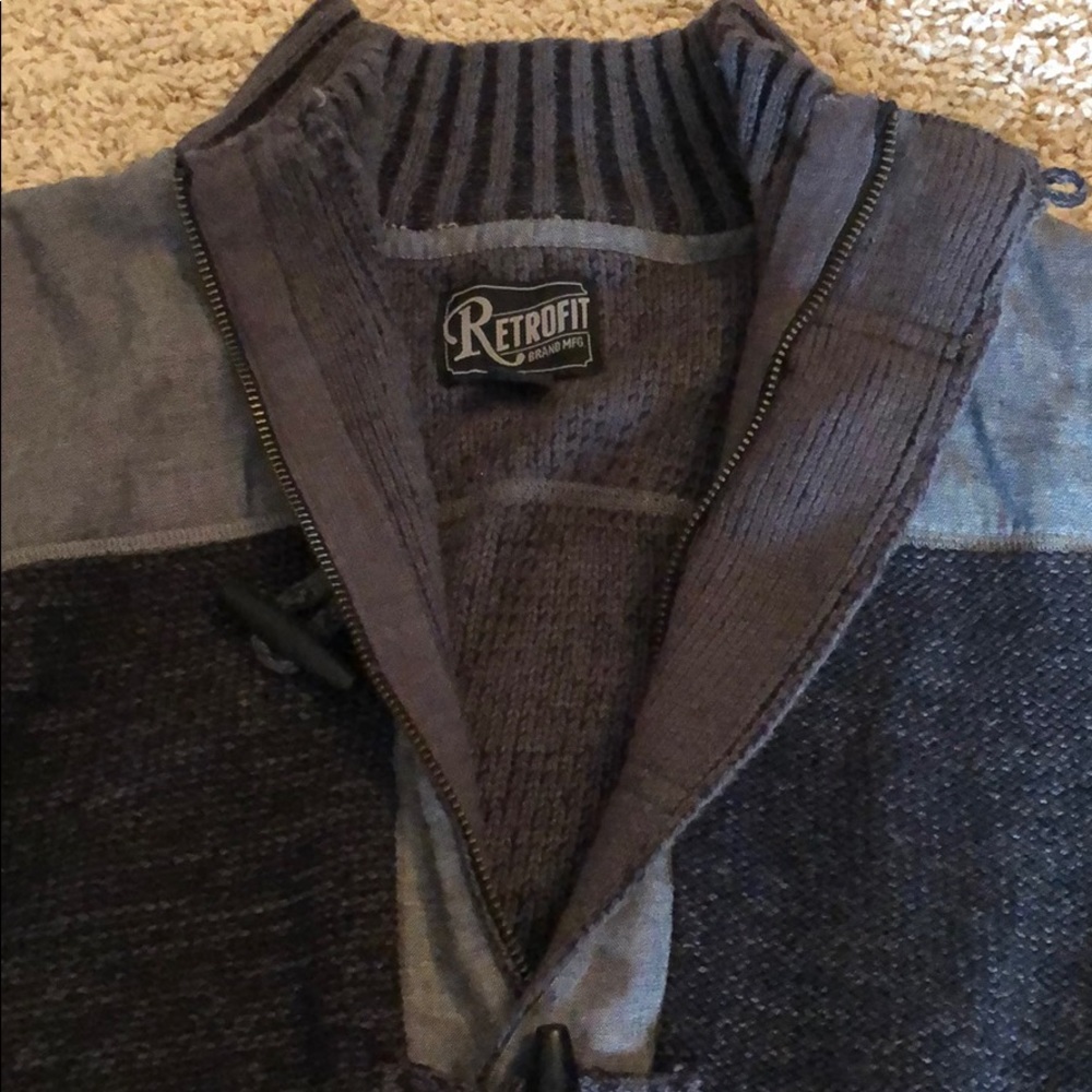 Men’s sweater - Picture 2 of 3